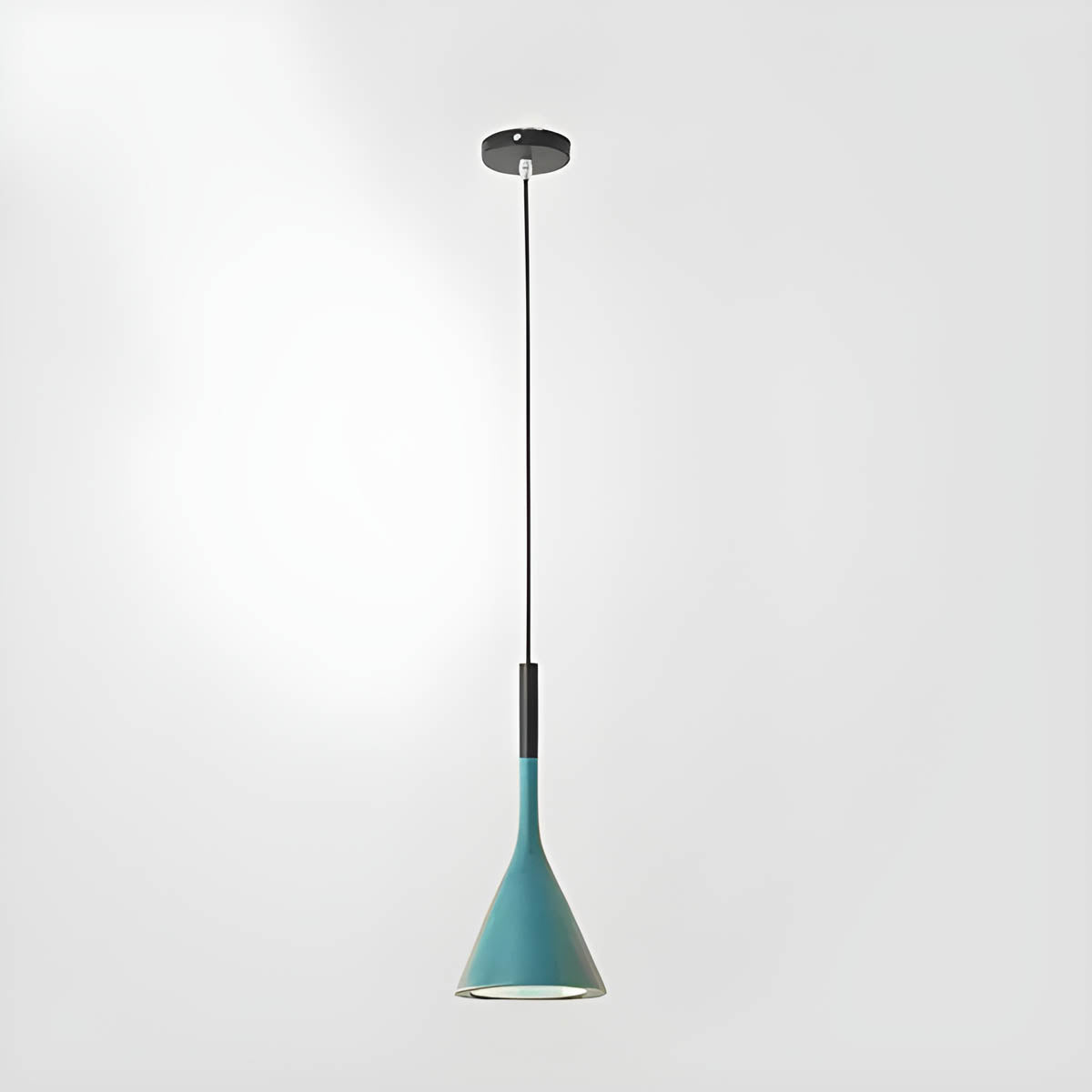 Slim iron & aluminium pendant light