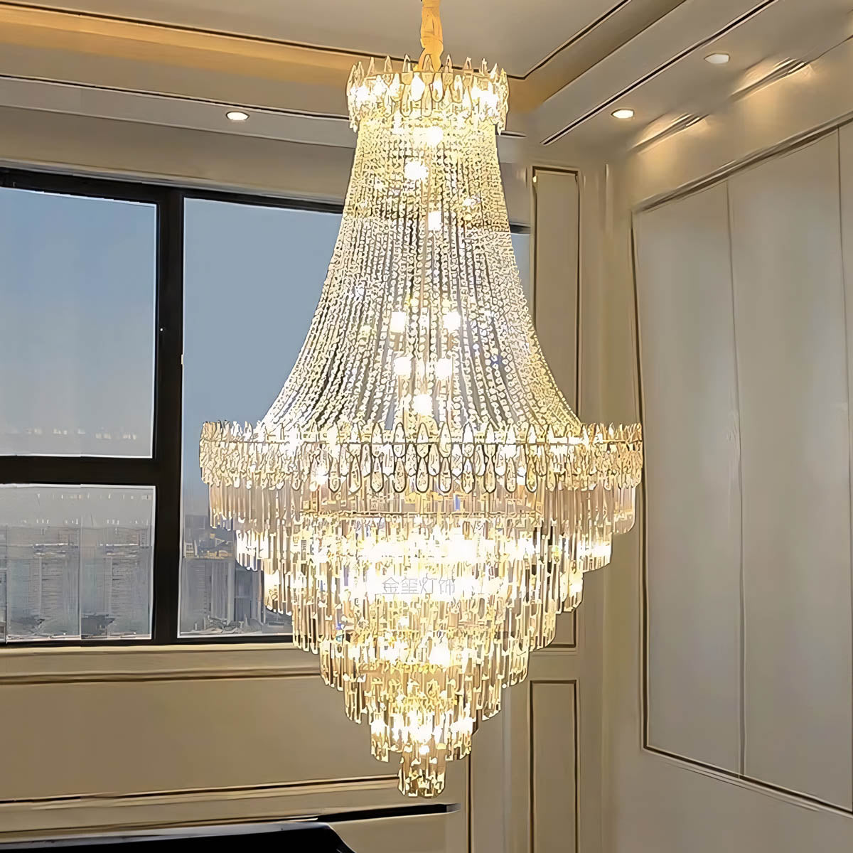 Iron and crystal chandelier – classic drop design