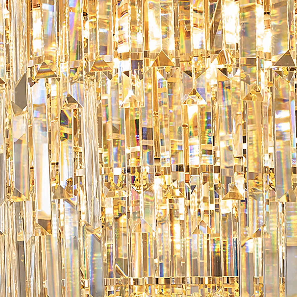 Iron and crystal chandelier – classic drop design