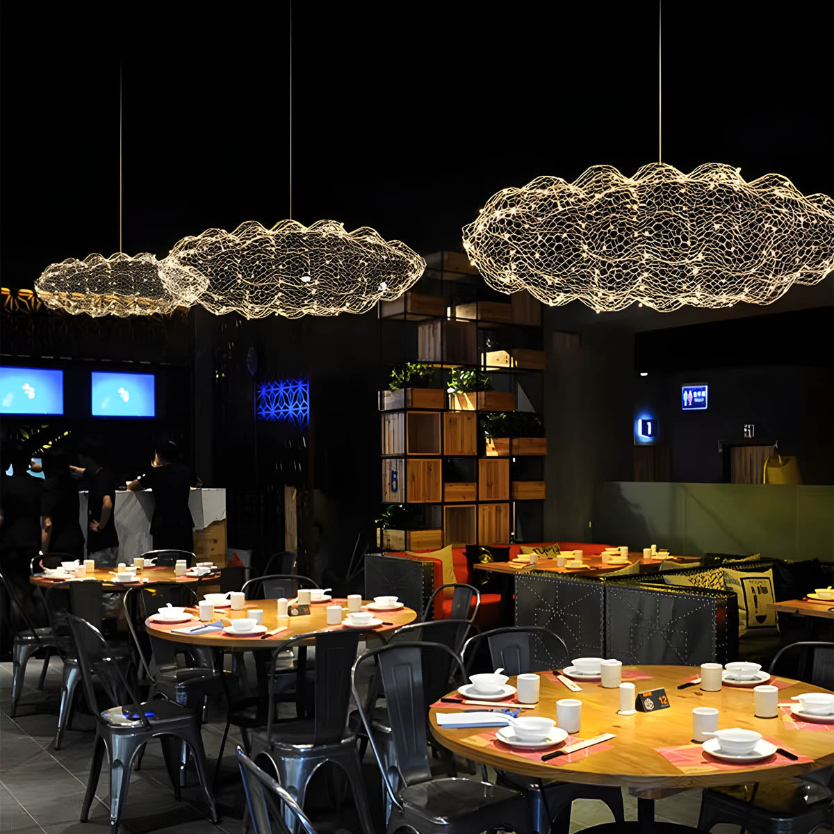 Wireframe LED wreath pendant light 30-120 cm, wrought iron