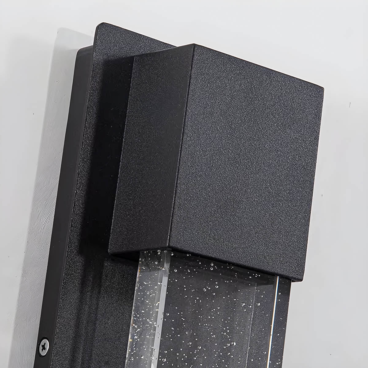 Outdoor LED Wall Light with Dusk-to-Dawn Sensor – Aluminium 35cm