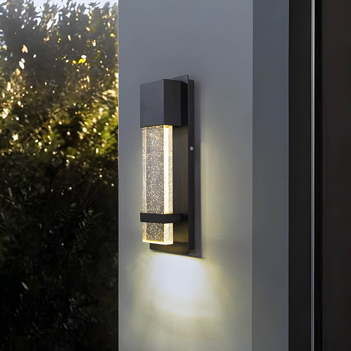 Outdoor LED Wall Light with Dusk-to-Dawn Sensor – Aluminium 35cm