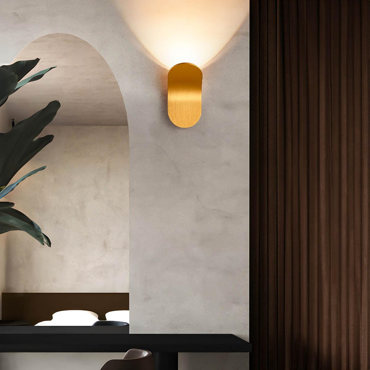 Aluminium wall light with integrated LED