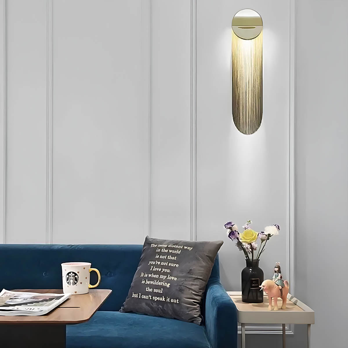 Chain-cascade metal wall light with LED chips