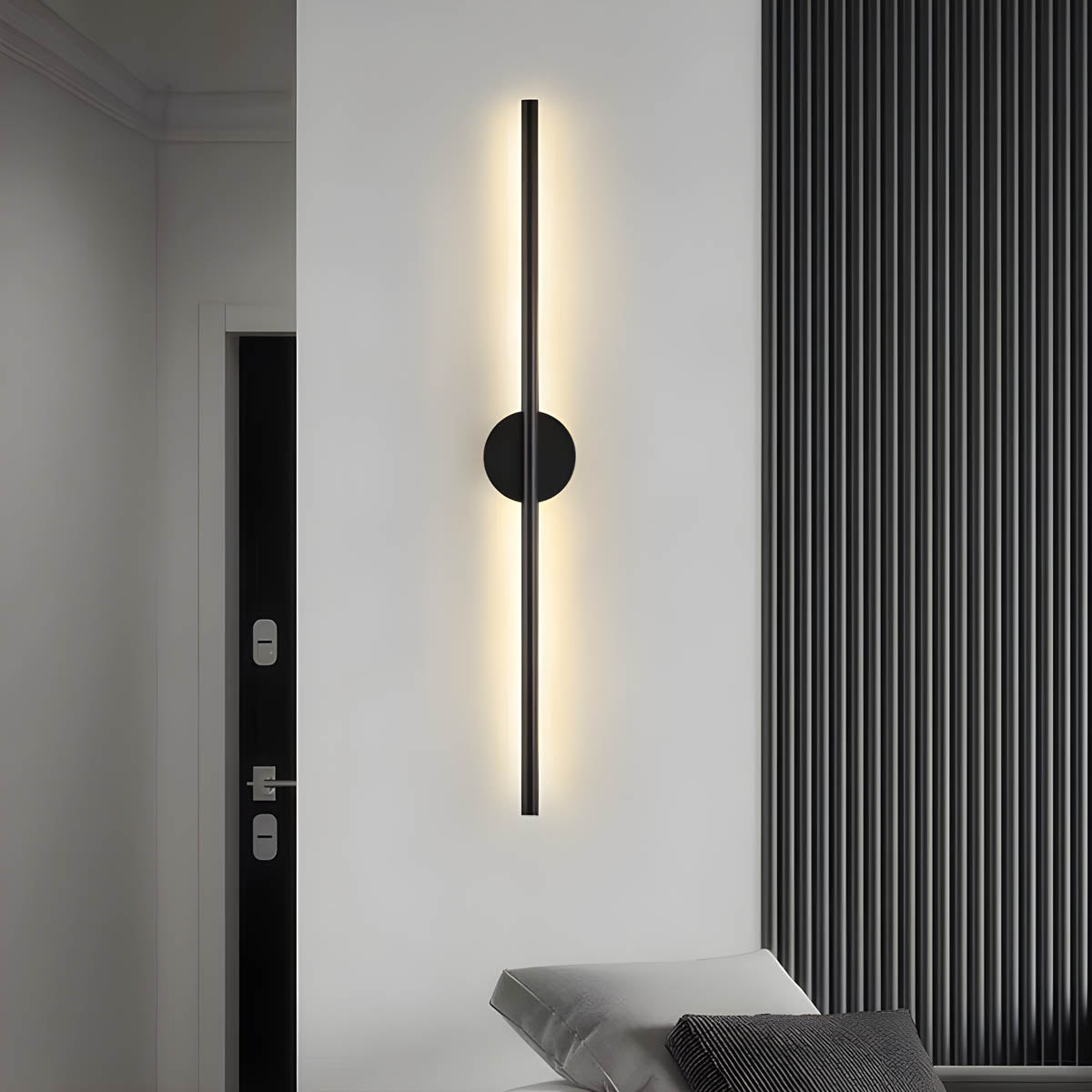 Aluminium-Silicone-Iron Wall Light
