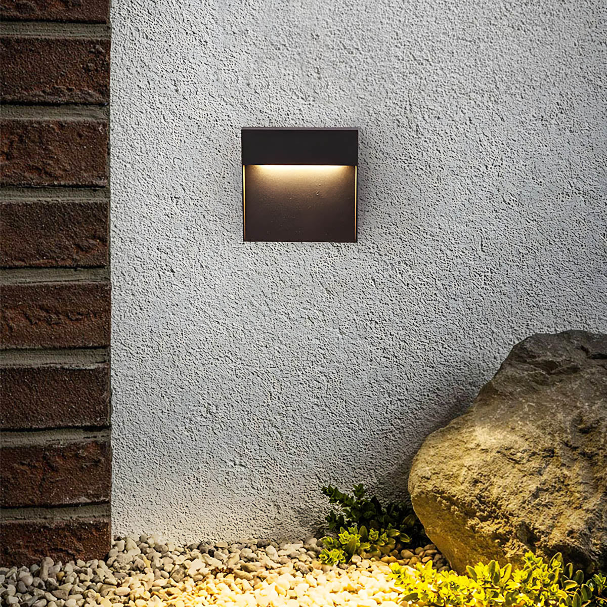 Aluminium & borosilicate glass outdoor wall light