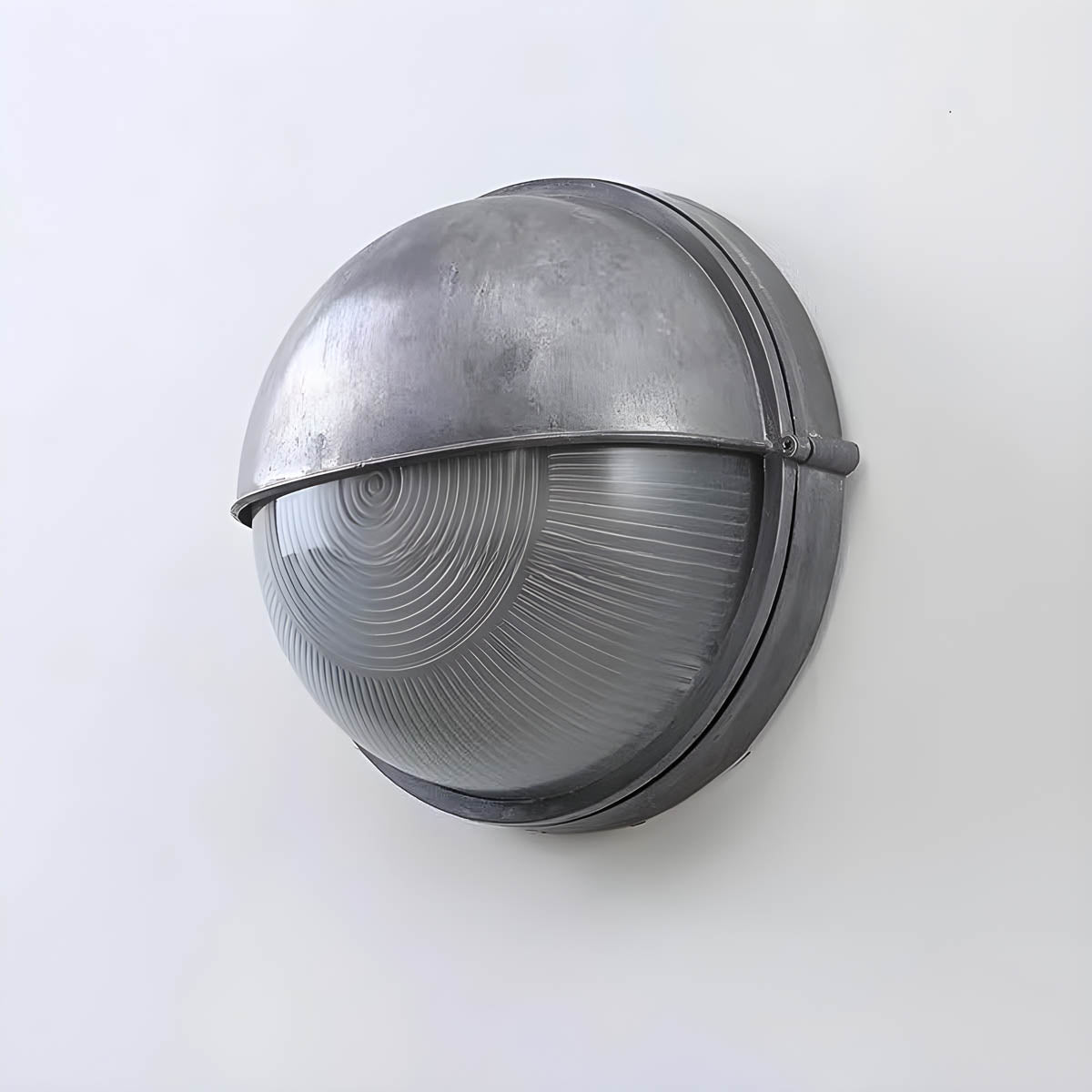 Aluminium & borosilicate glass outdoor wall light