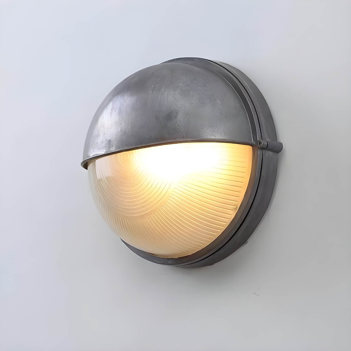Aluminium & borosilicate glass outdoor wall light