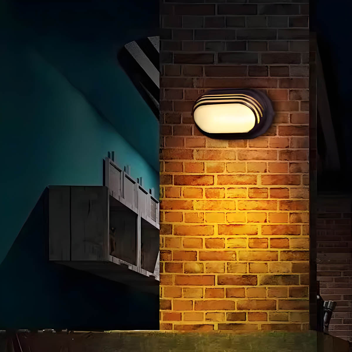 Aluminium & borosilicate glass outdoor wall light