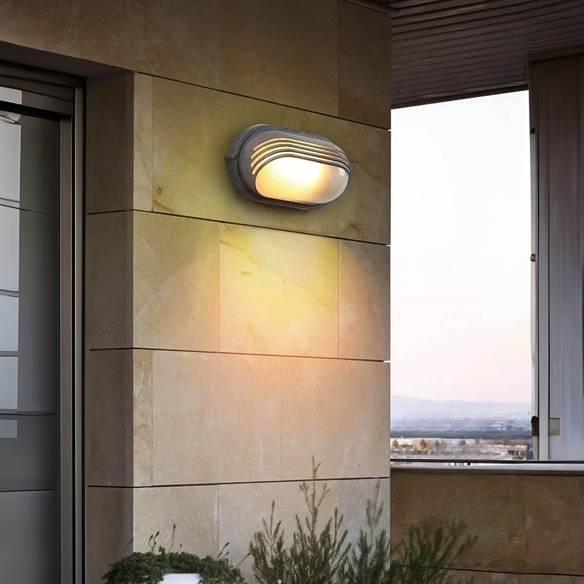 Aluminium & borosilicate glass outdoor wall light