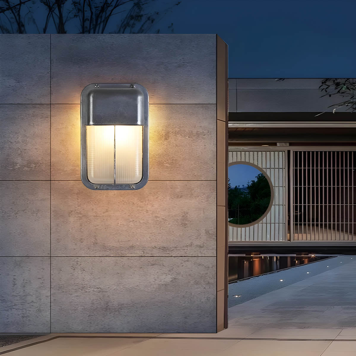 Aluminium & borosilicate glass outdoor wall light