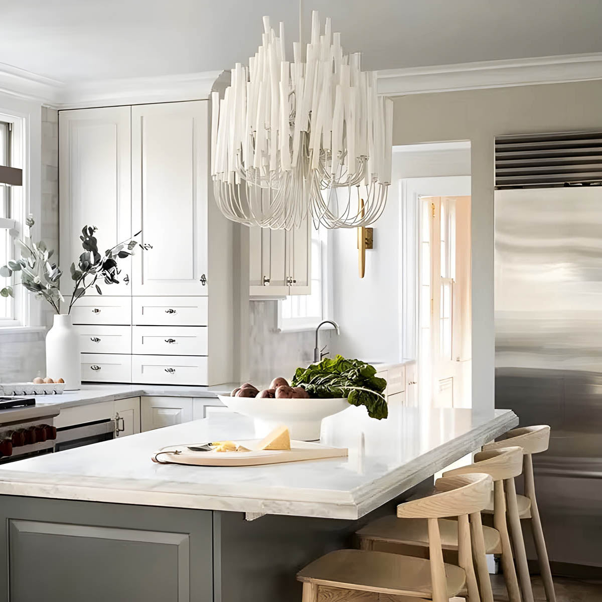 Iron and wood chandelier – modern candle design