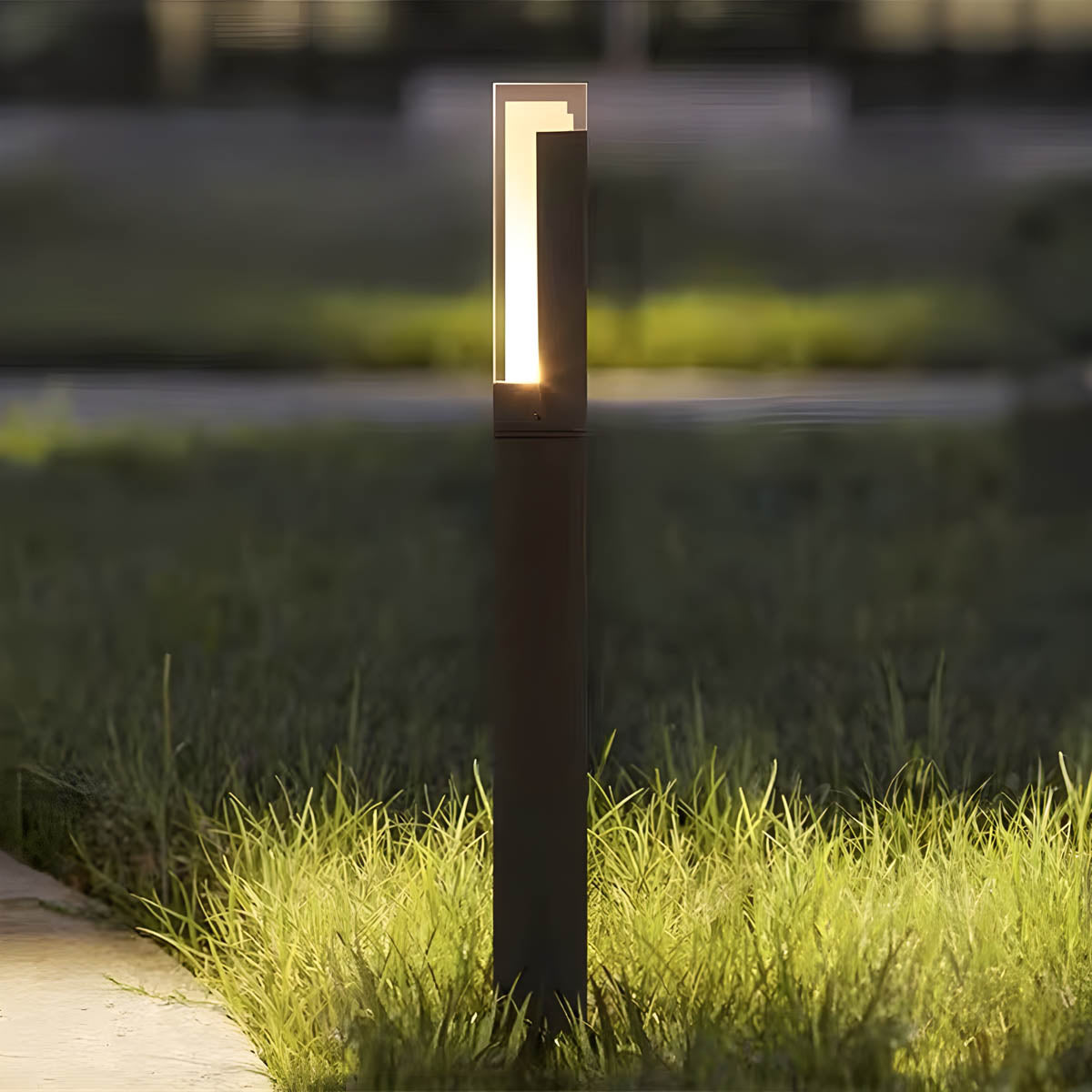 Aluminum LED lawn light range, solid or spike base