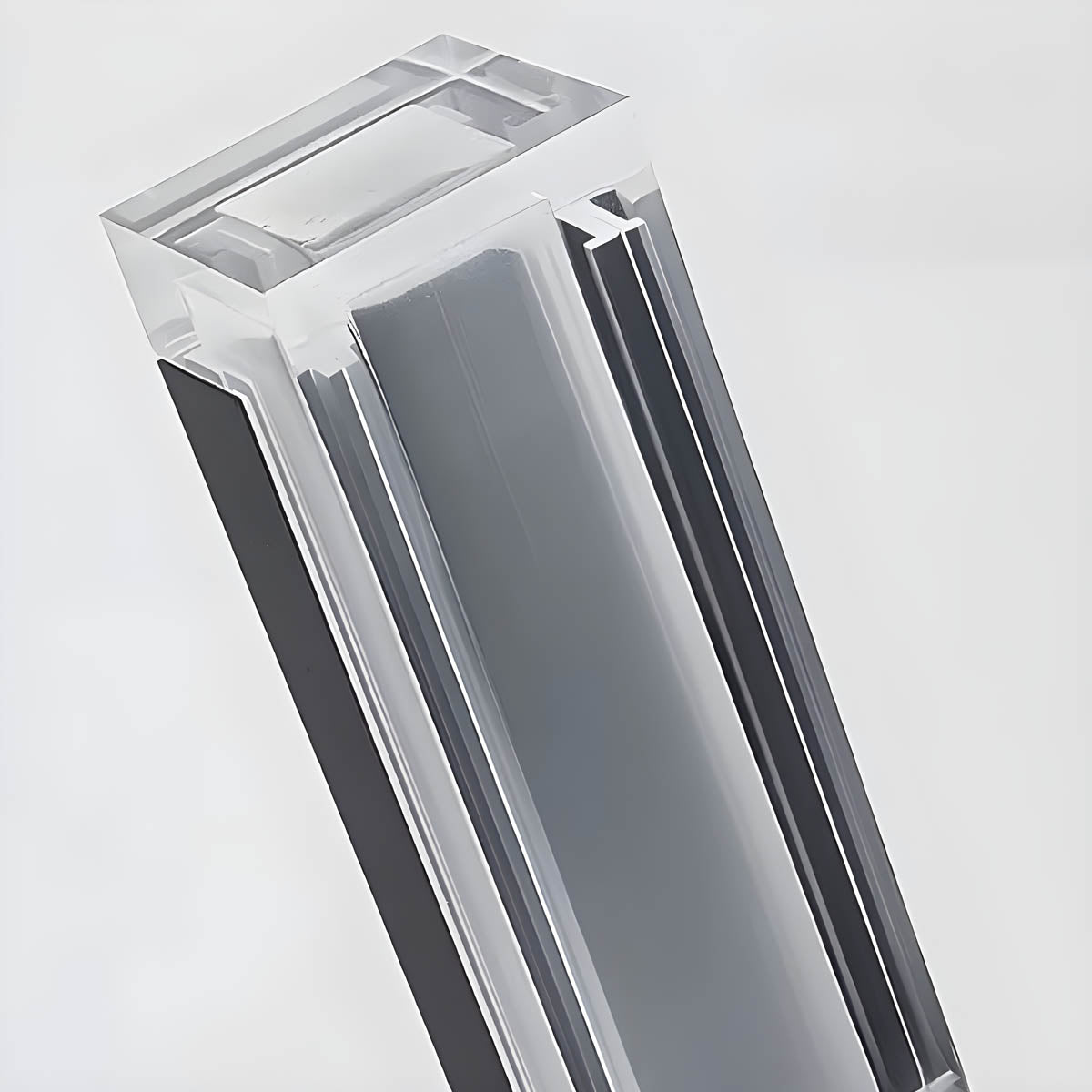 Aluminum LED lawn light range, solid or spike base