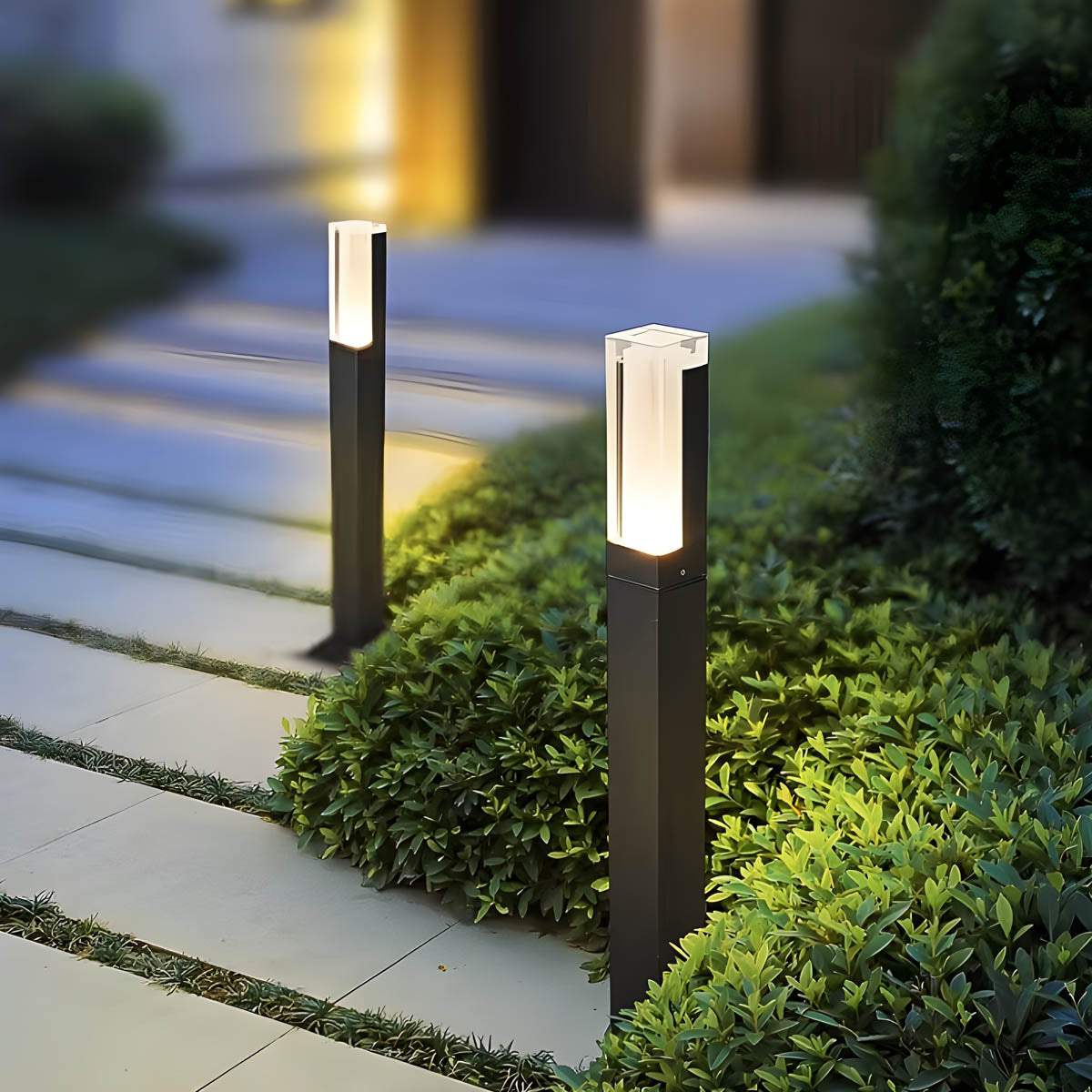Aluminum LED lawn light range, solid or spike base