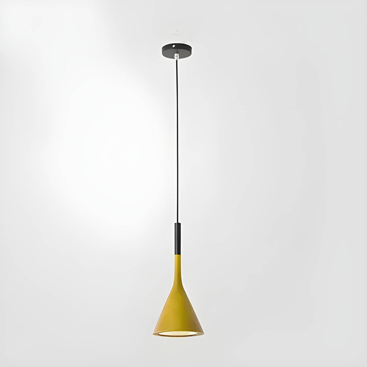 Slim iron & aluminium pendant light