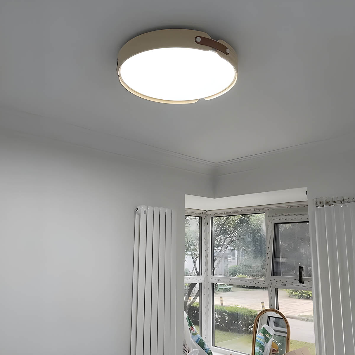 LED surface-mount ceiling light