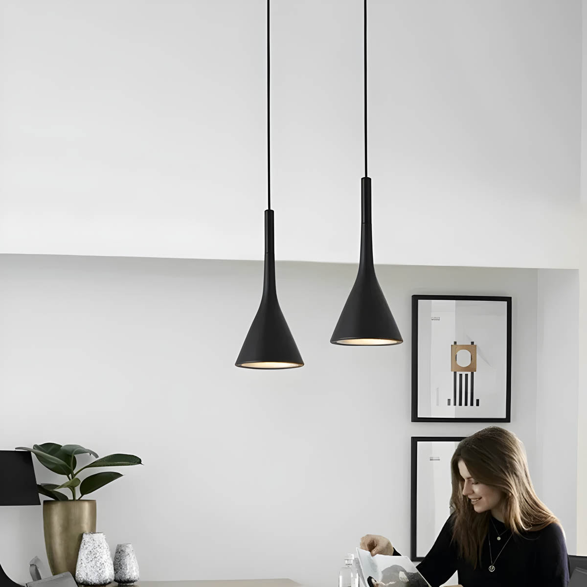 Slim iron & aluminium pendant light